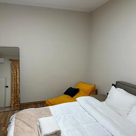 Nunu's Tirana